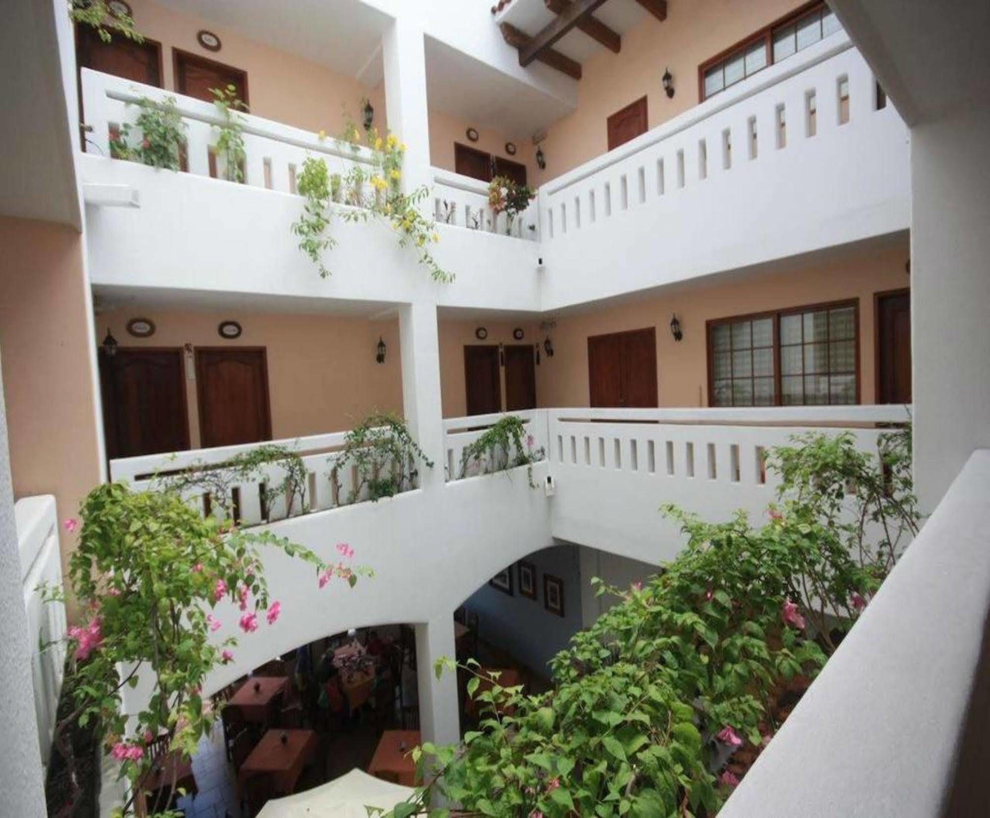 Hotel Maria Mixteca サンタ・クルス・ウアトゥルコ エクステリア 写真